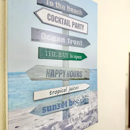 Cv - With Pool And 200 Meters From * פורצ'ס
