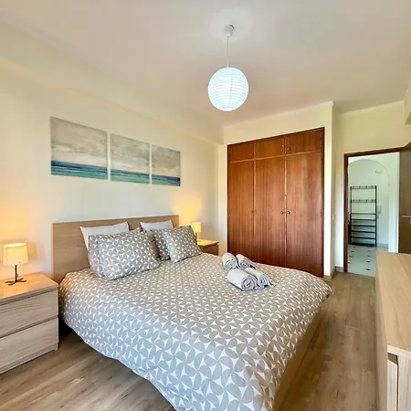 Cv - With Pool And 200 Meters From