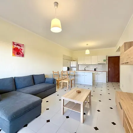 Cv - With Pool And 200 Meters From Appartement Porches (Algarve)