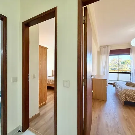 Cv - With Pool And 200 Meters From