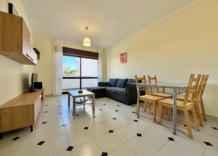 Apartament Cv - With Pool And 200 Meters From