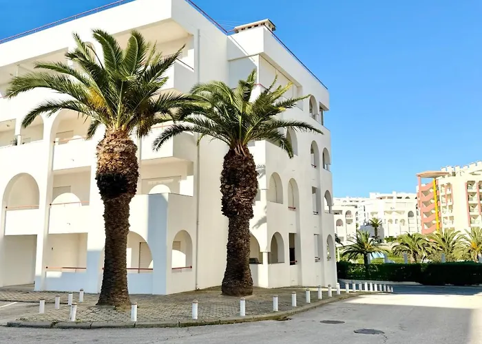 Cv - With Pool And 200 Meters From Porches (Algarve)