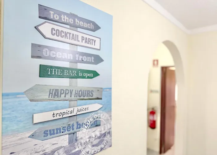 Cv - With Pool And 200 Meters From * Porches (Algarve)