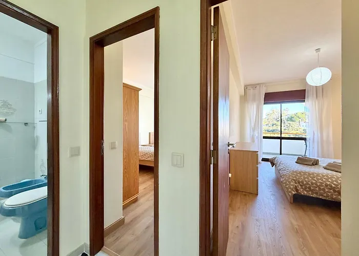 Cv - With Pool And 200 Meters From